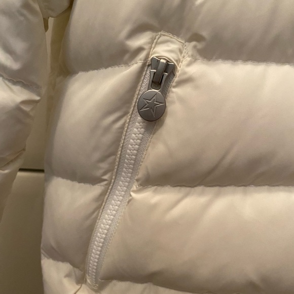 Perfect Moment Women’s Ski Jacket - Picture 2 of 10